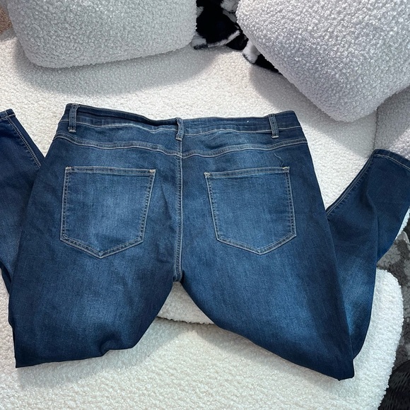 Plus Size 22 Short Rue21 High Rise Skinny Jeans with Classic Indigo Wash - Picture 4 of 5